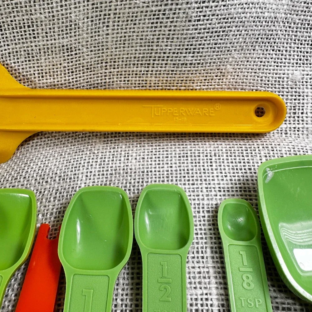 Tupperware Measuring Spoons Spatula Citrus Peeler Lot Green Yellow Orange Vtg